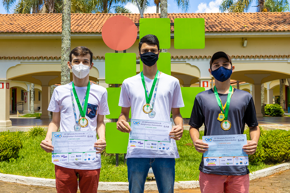 Alunos do campus Paracambi são medalhistas na Olimpíada Brasileira